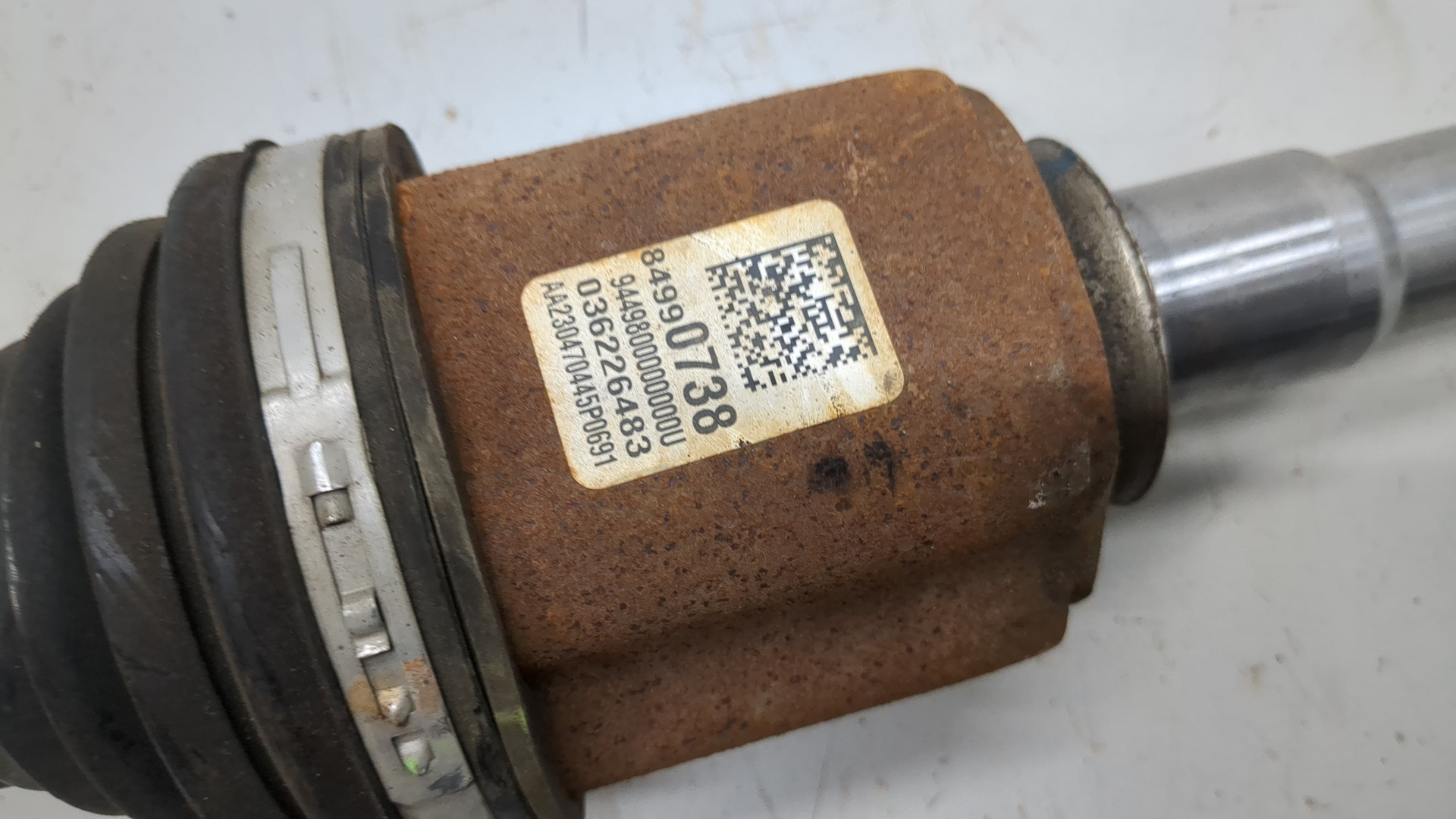 Полуось передняя левая