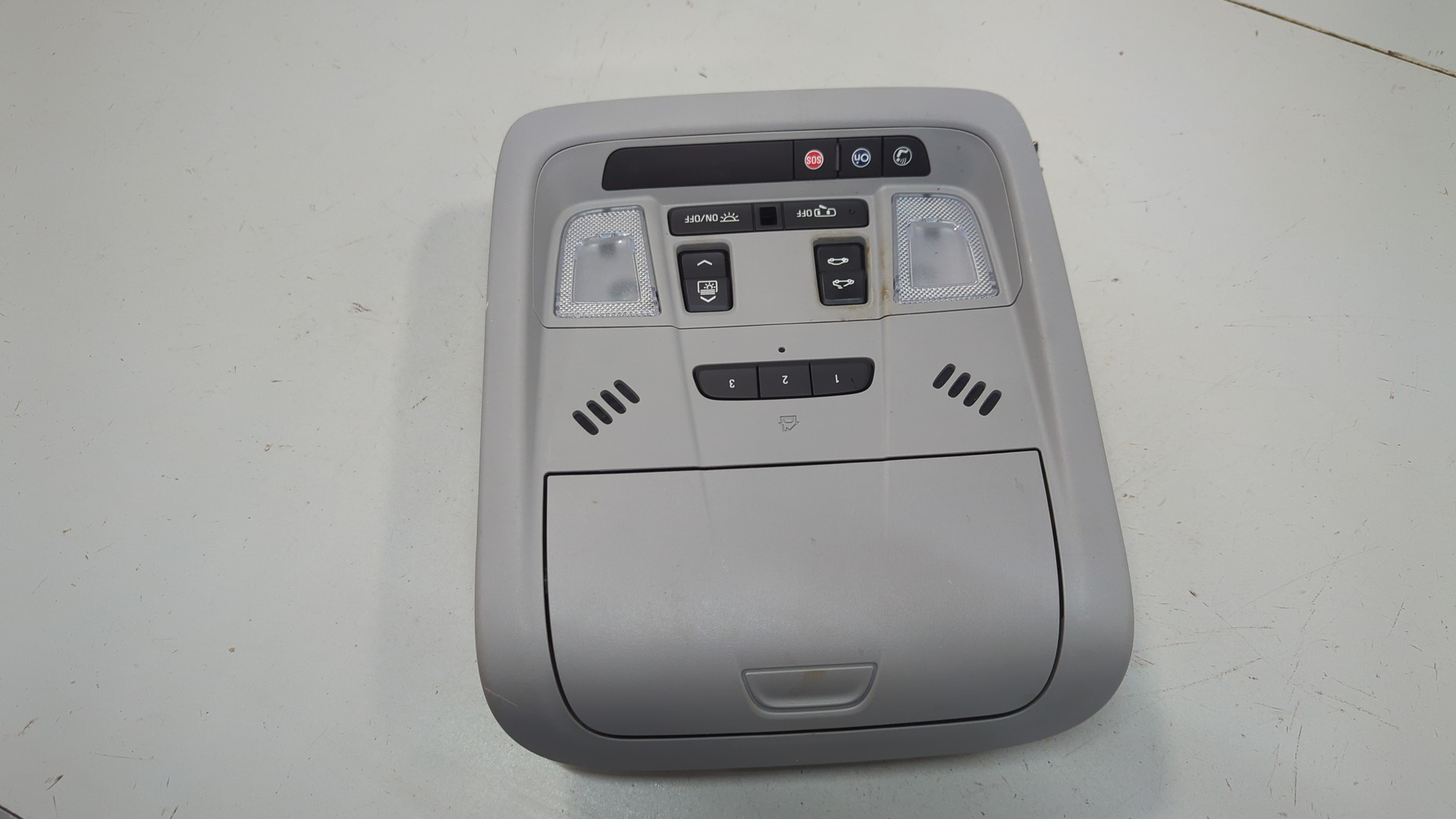 Плафон салонный