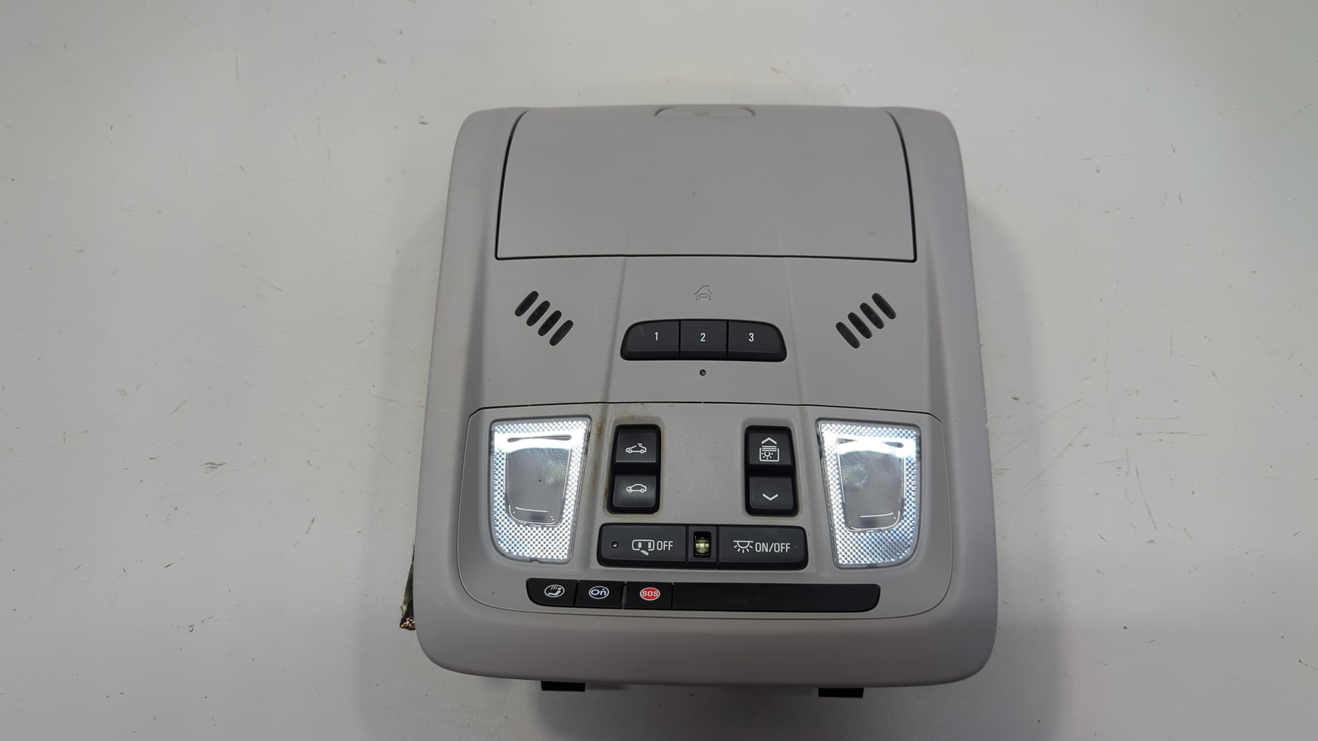 Плафон салонный