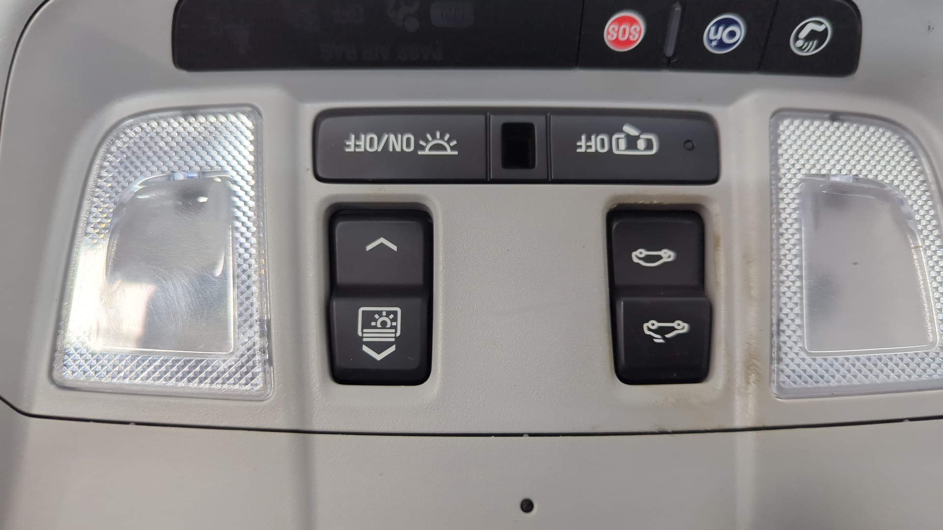 Плафон салонный