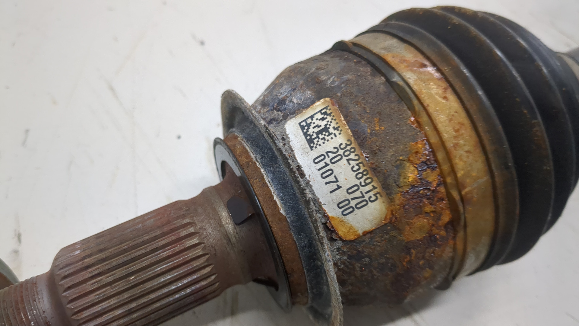 Полуось передняя правая