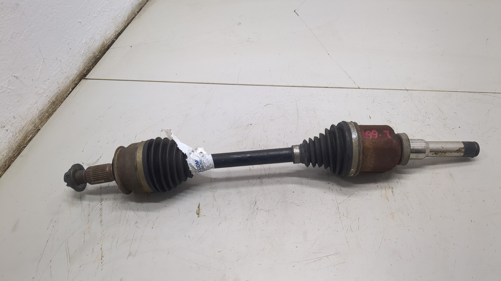 Полуось передняя левая