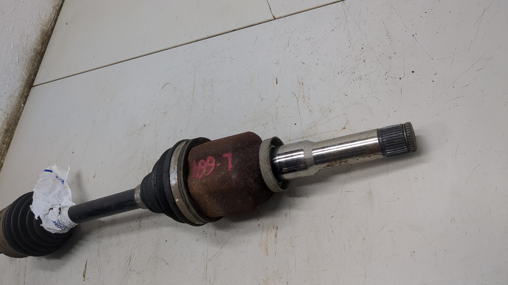 Полуось передняя левая