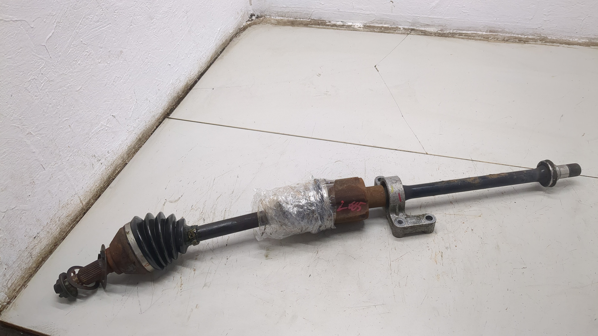 Полуось передняя правая