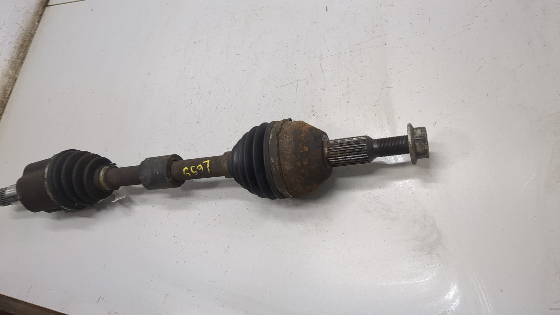 Полуось передняя левая