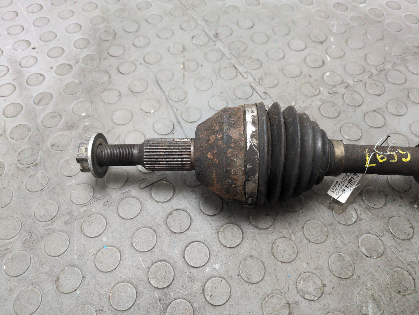 Полуось передняя левая