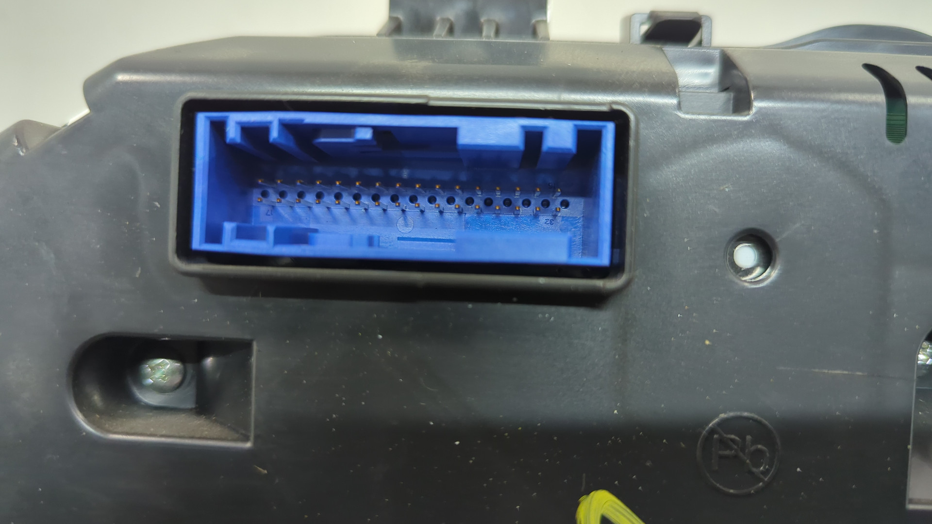 Панель приборов