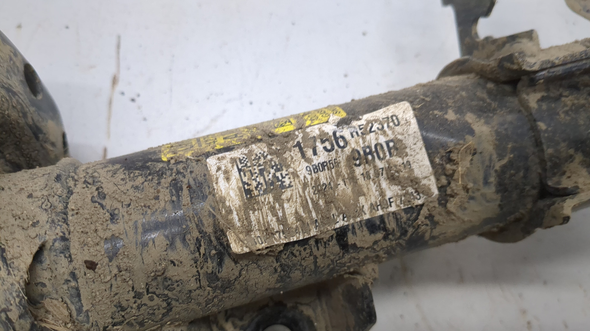 Амортизатор передний правый