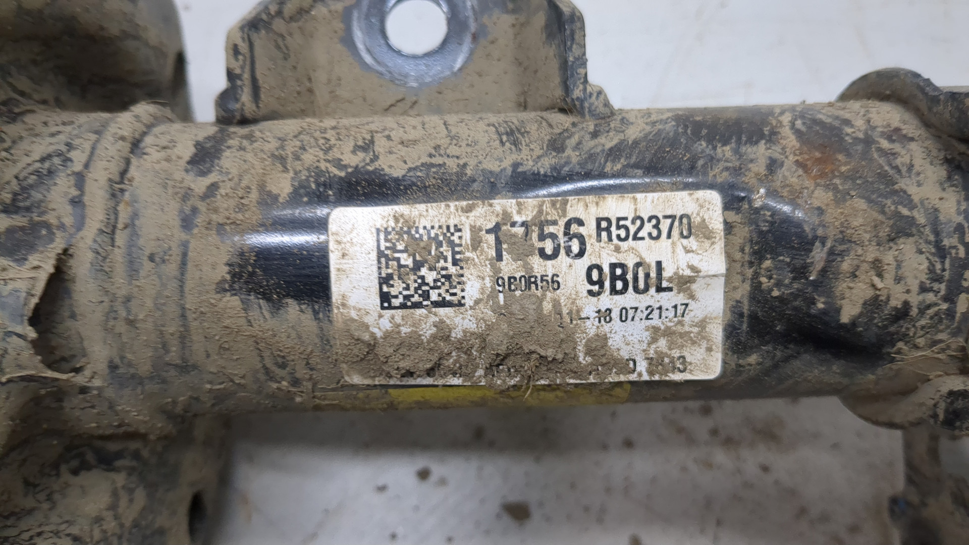 Амортизатор передний левый