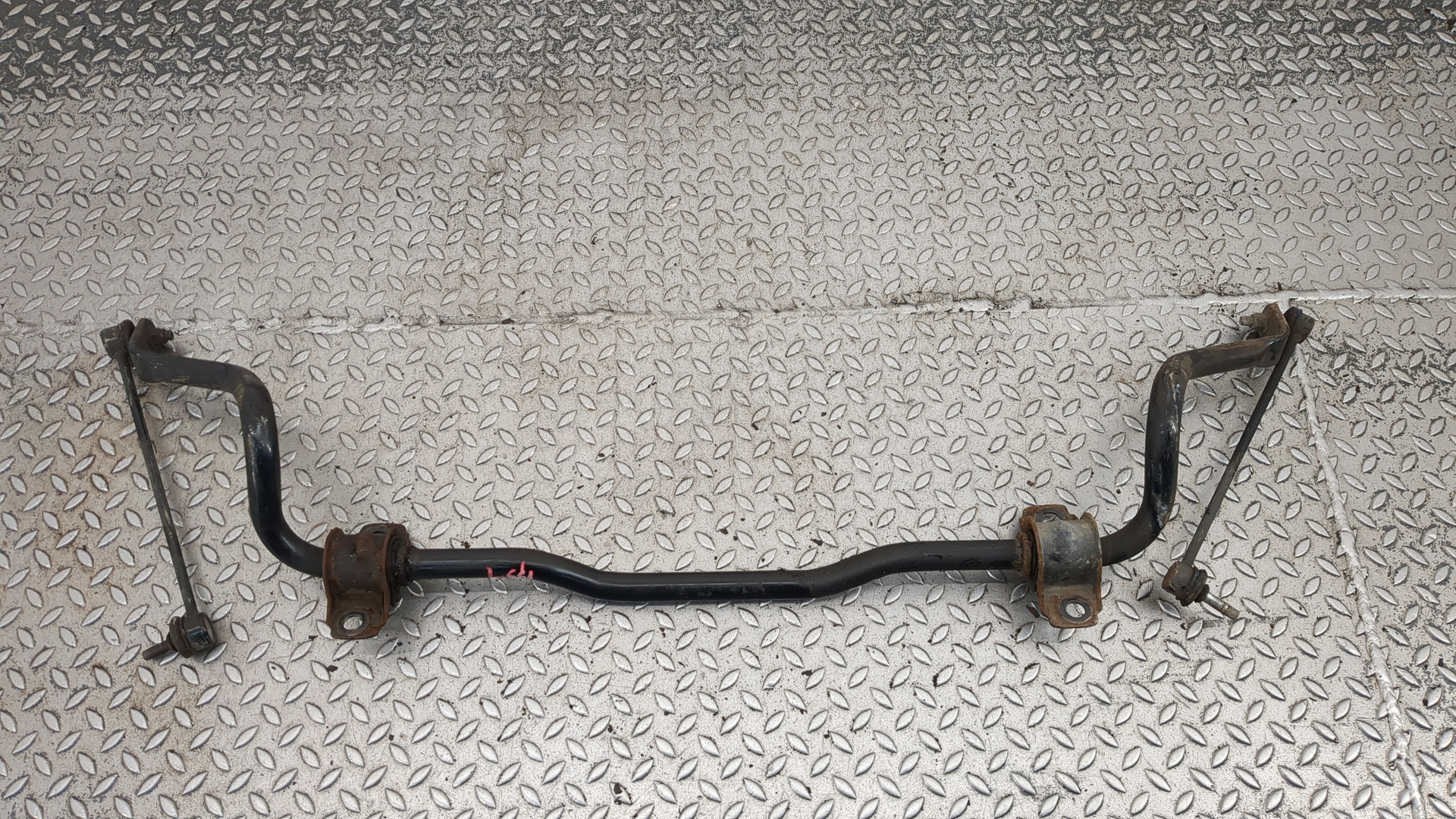 Стабилизатор передний