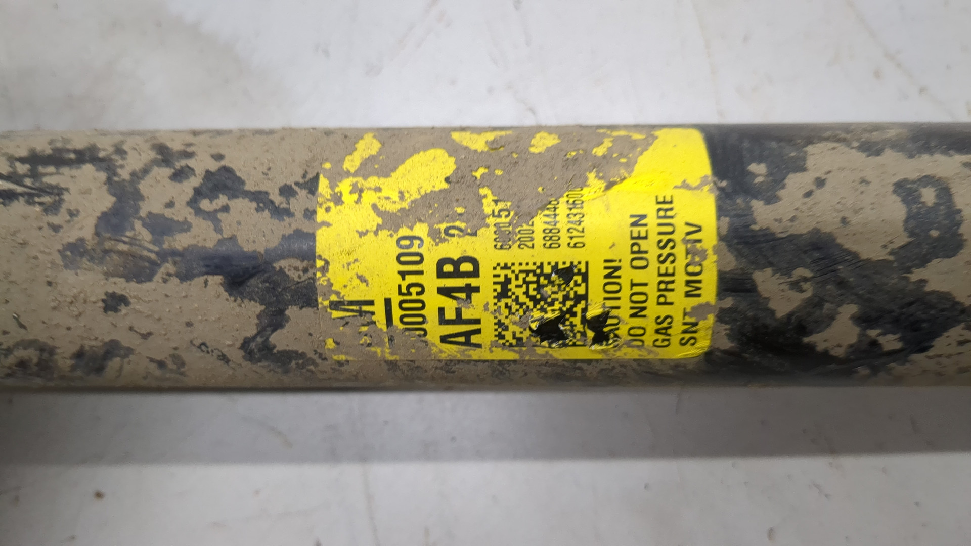 Амортизатор задний (стойка)