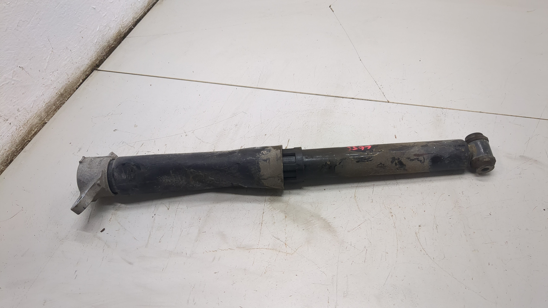 Амортизатор задний (стойка)