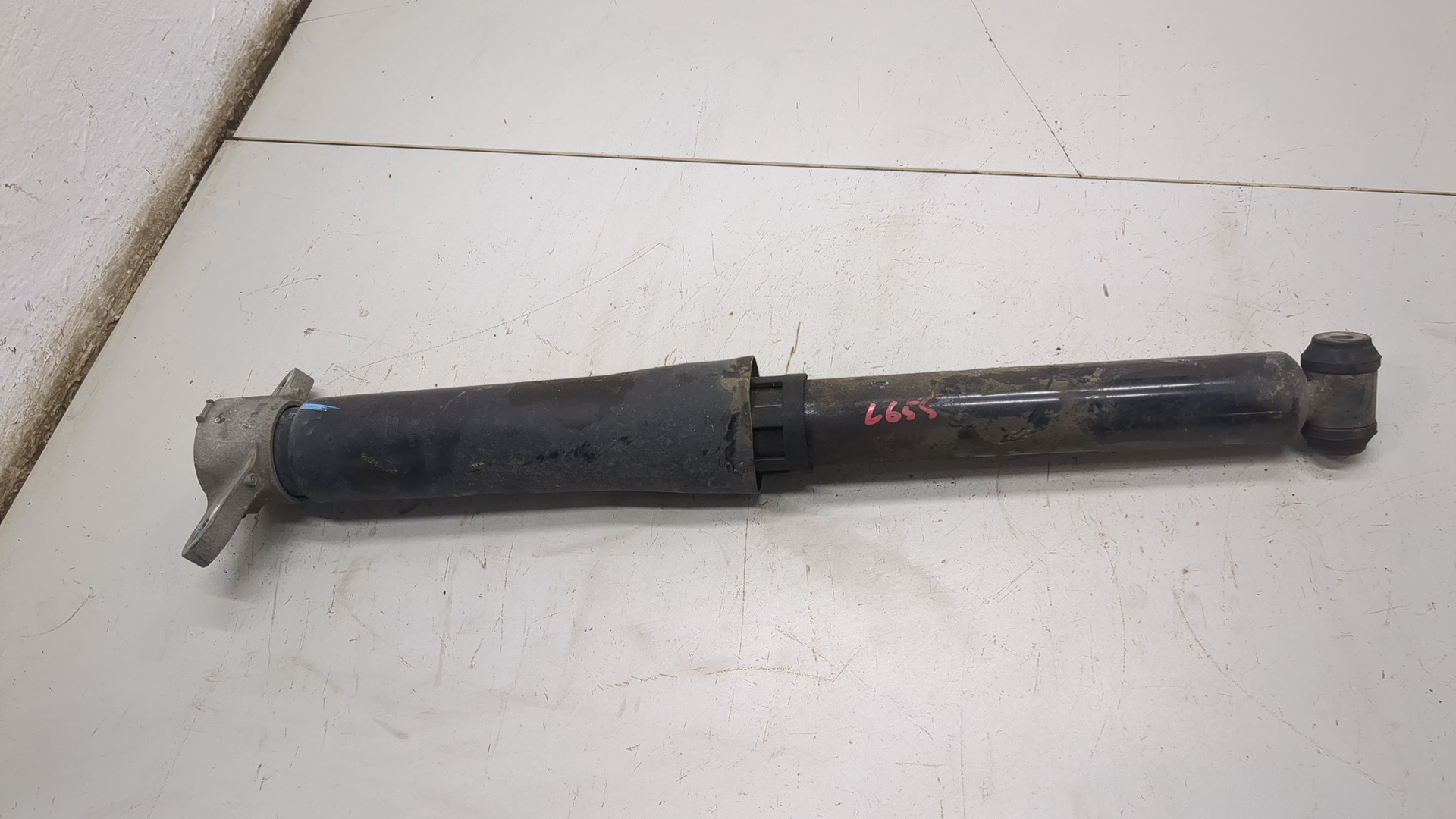 Амортизатор задний (стойка)