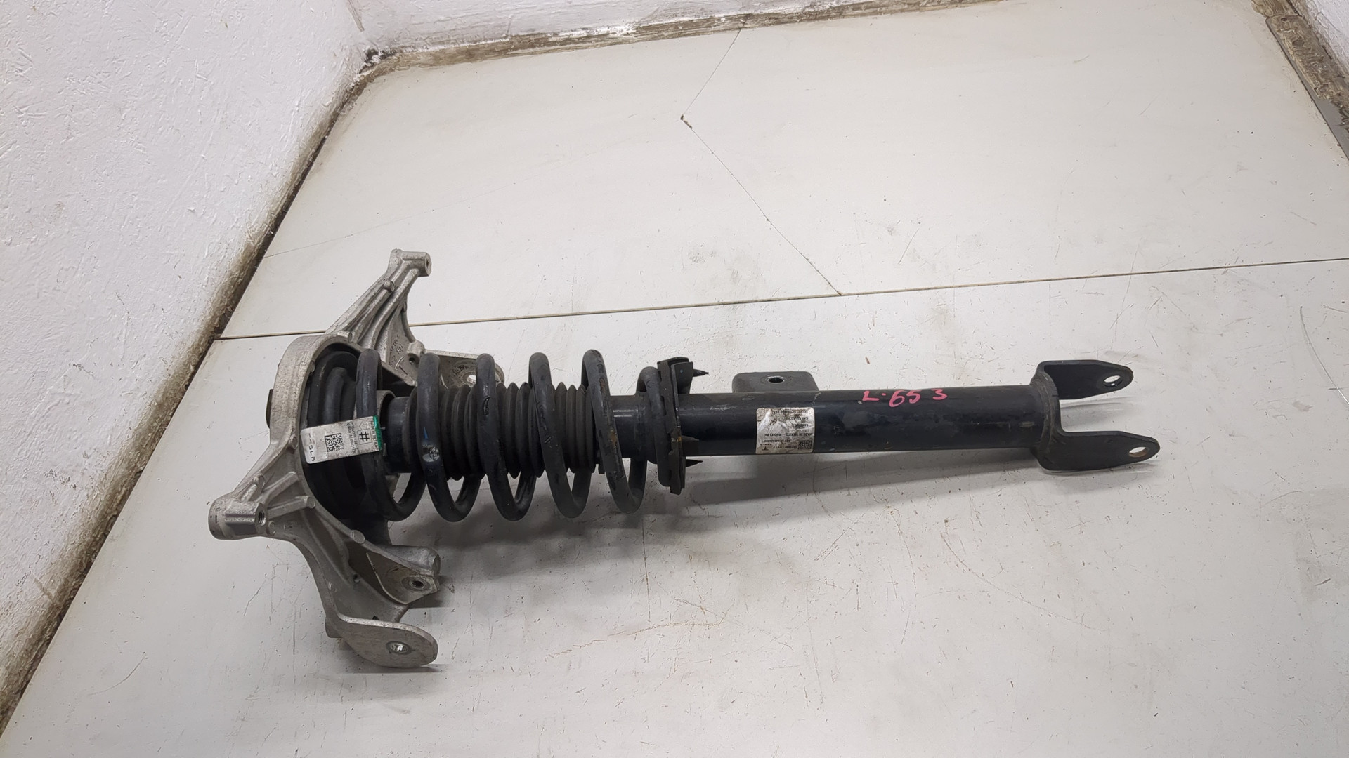 Амортизатор передний правый