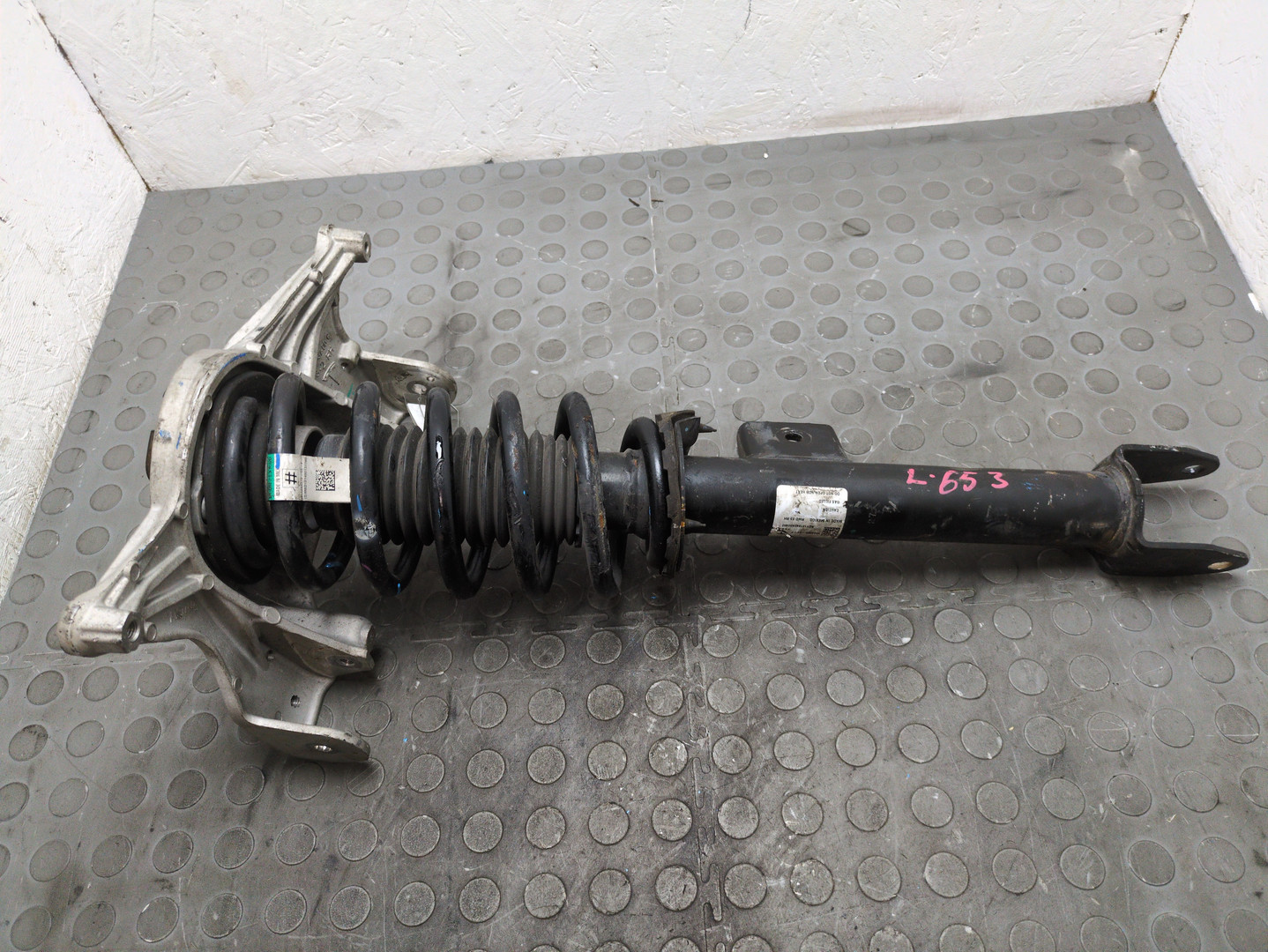 Амортизатор передний правый