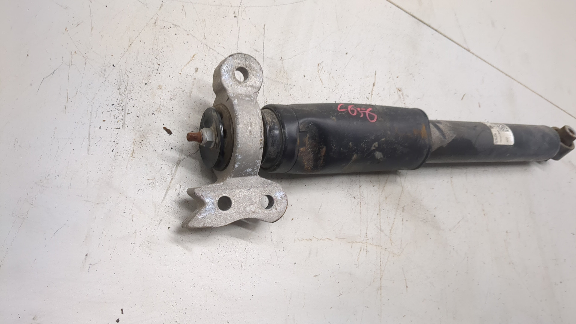 Амортизатор задний (стойка)