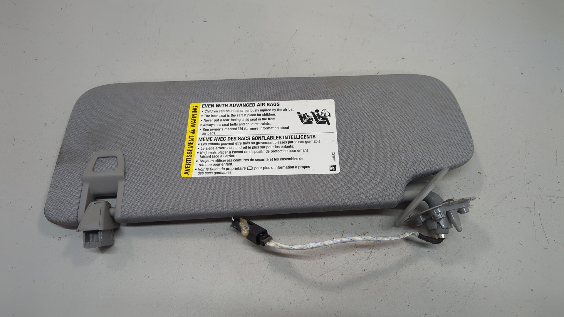 Козырек солнцезащитный