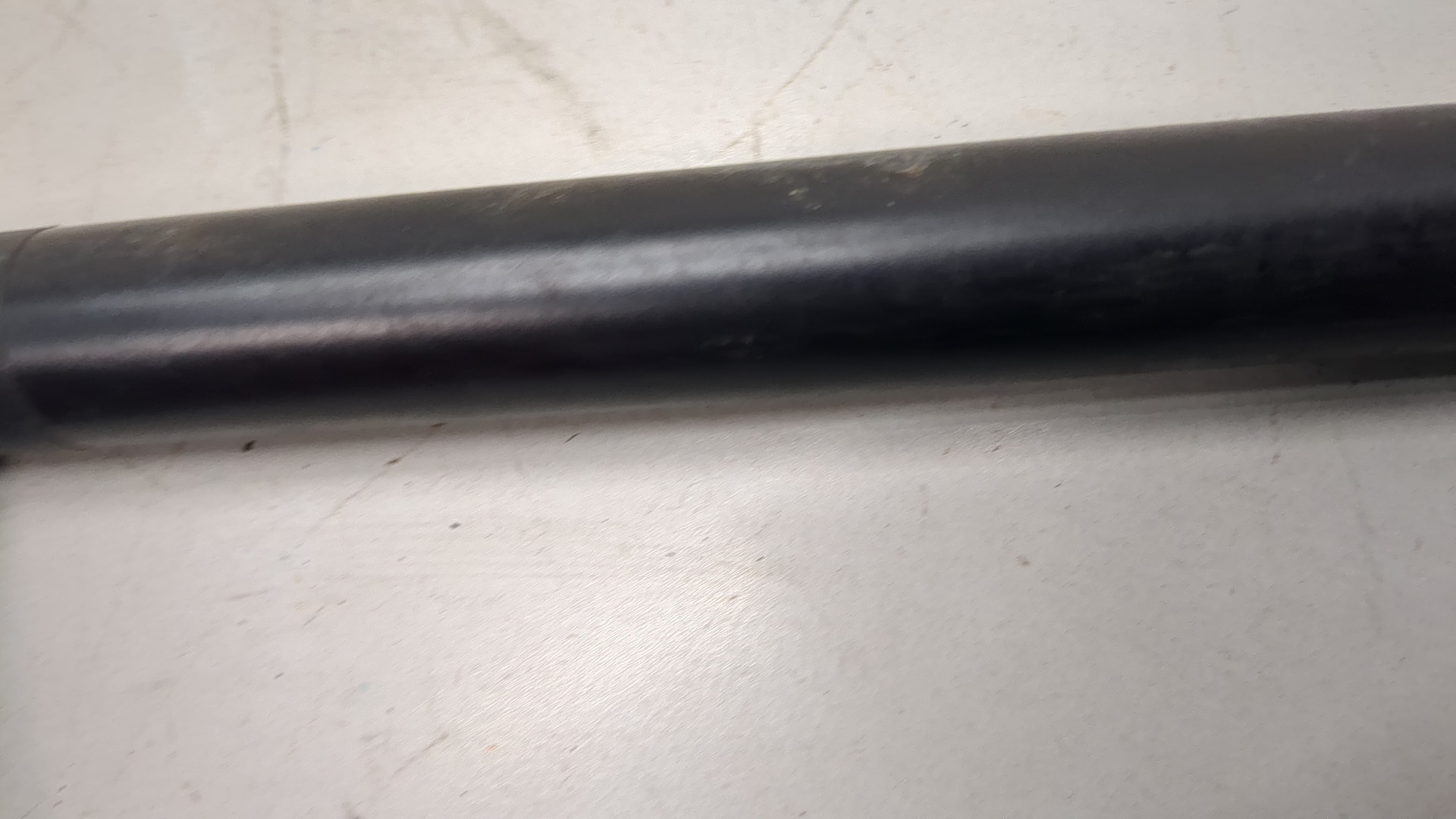 Амортизатор крышки багажника