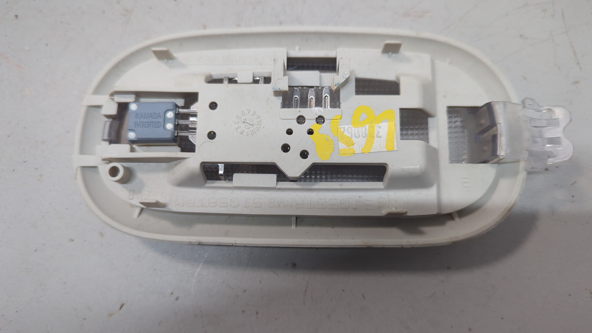 Плафон салонный