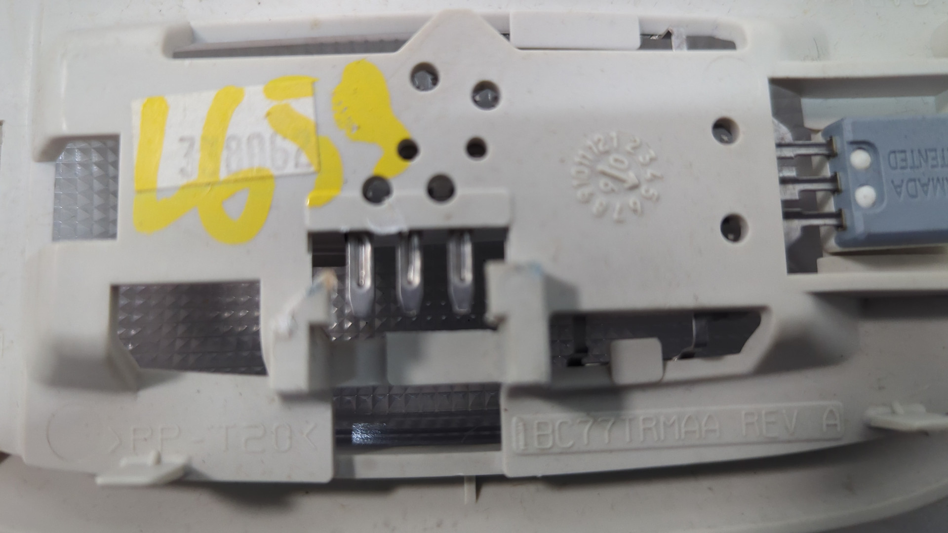 Плафон салонный