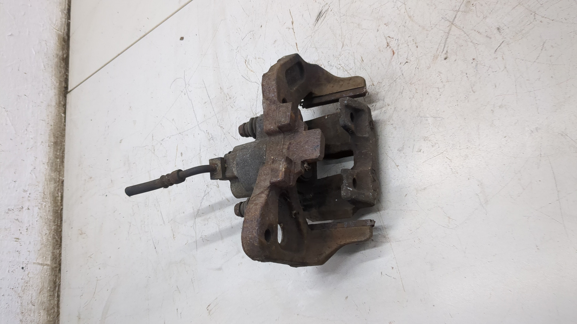 Суппорт задний правый