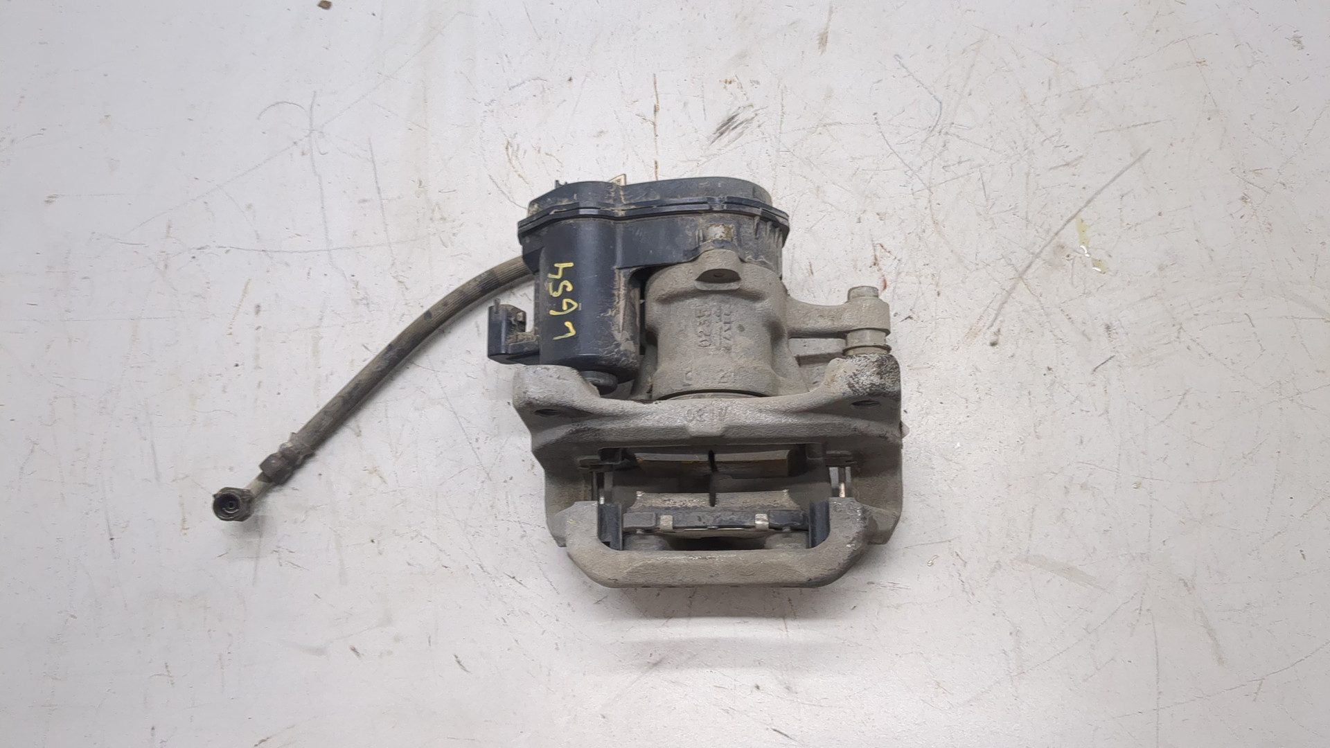 Суппорт задний левый