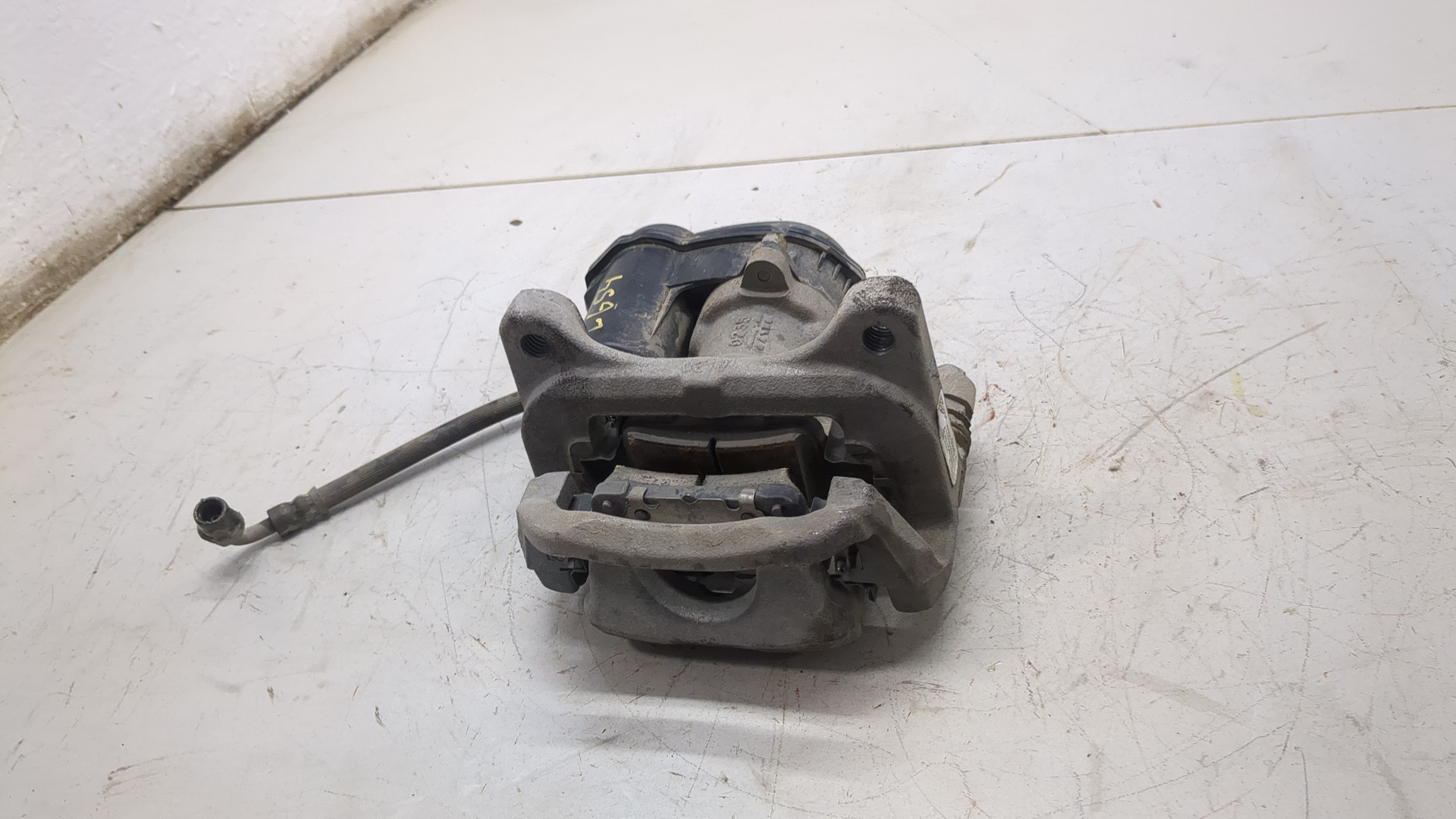 Суппорт задний левый