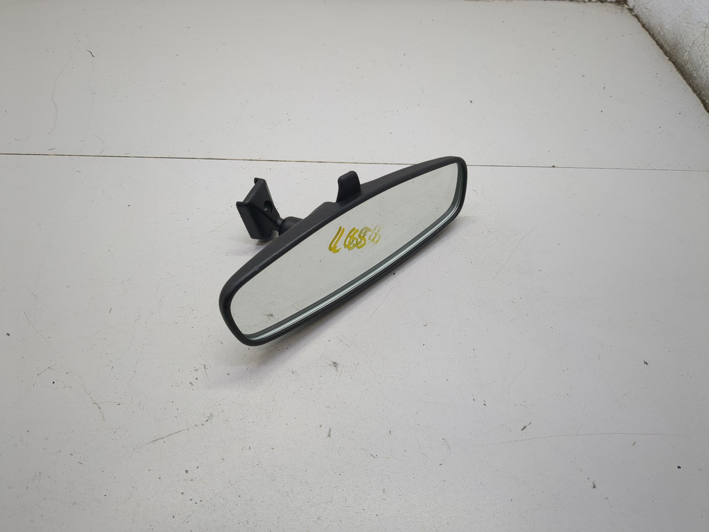 Зеркало заднего вида