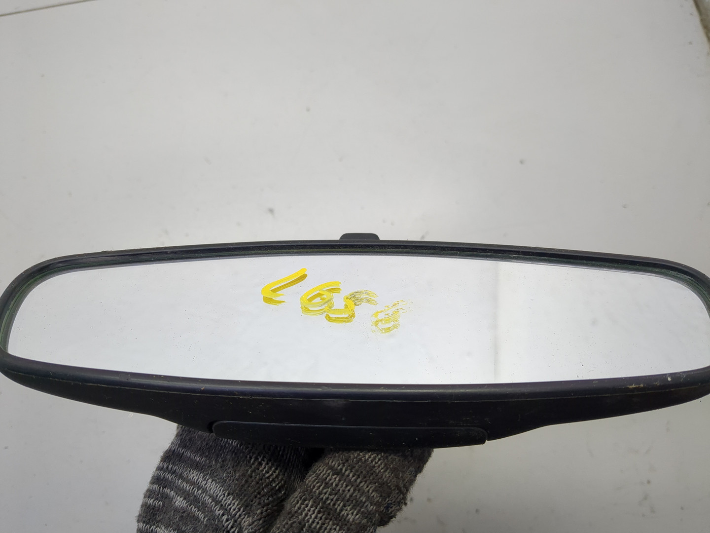 Зеркало заднего вида