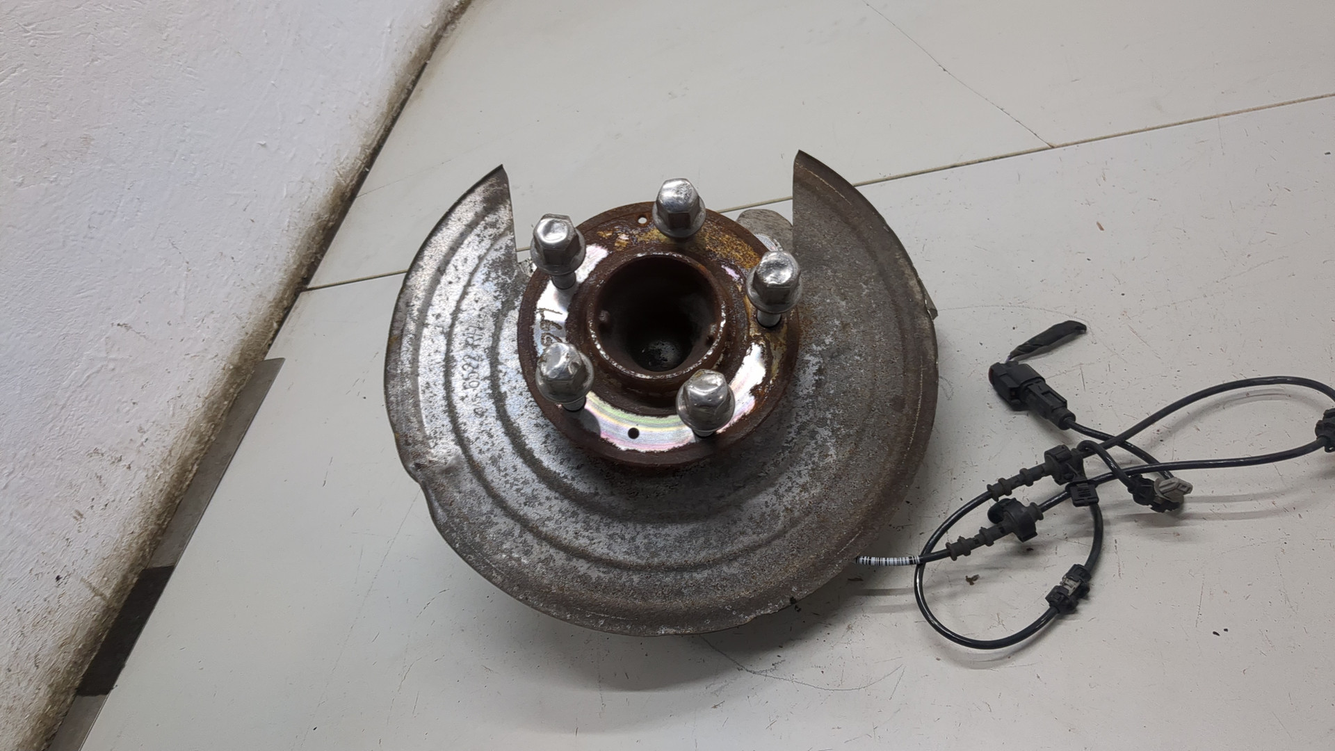 Кулак поворотный задний правый