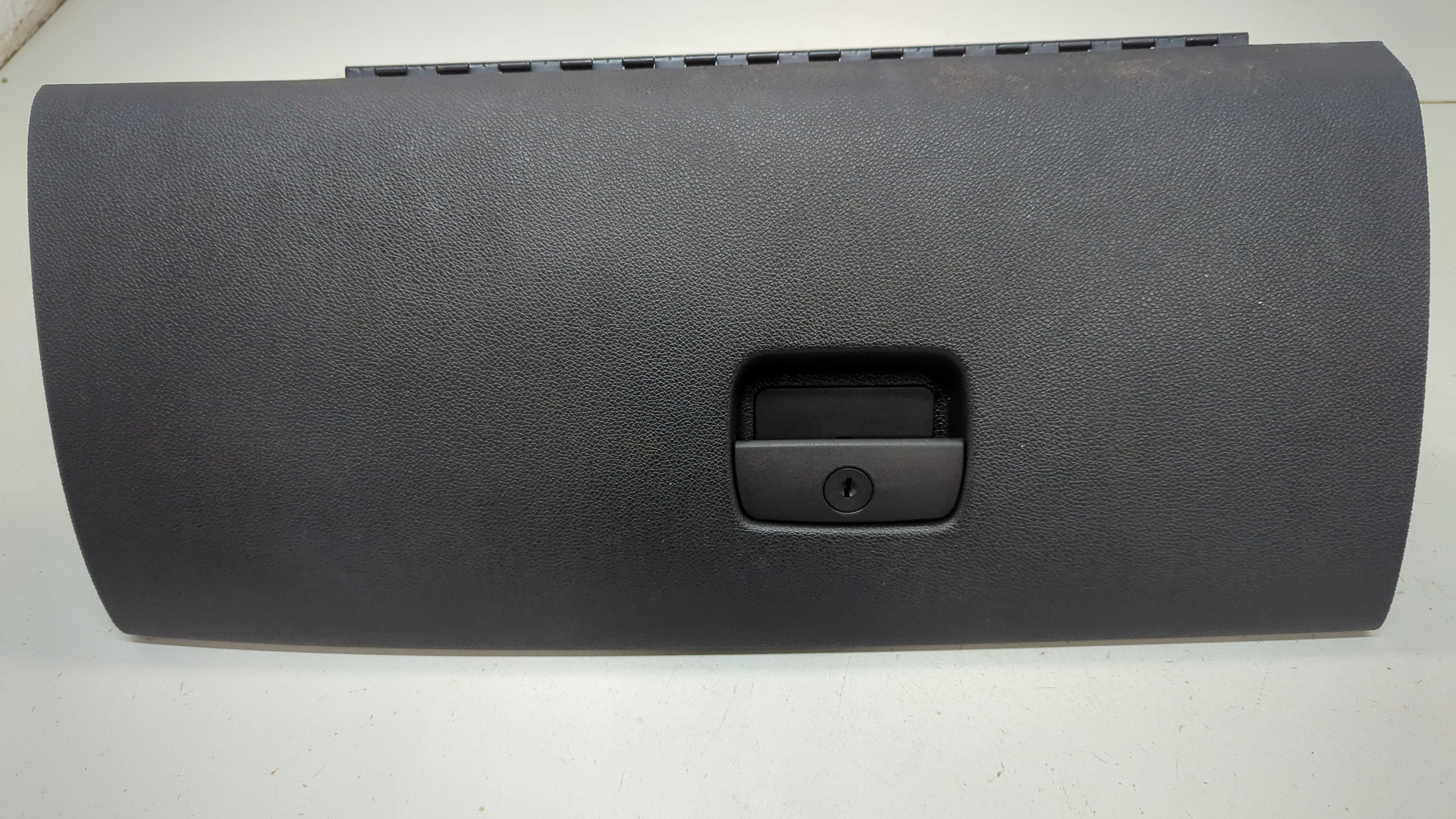 Крышка бардачка