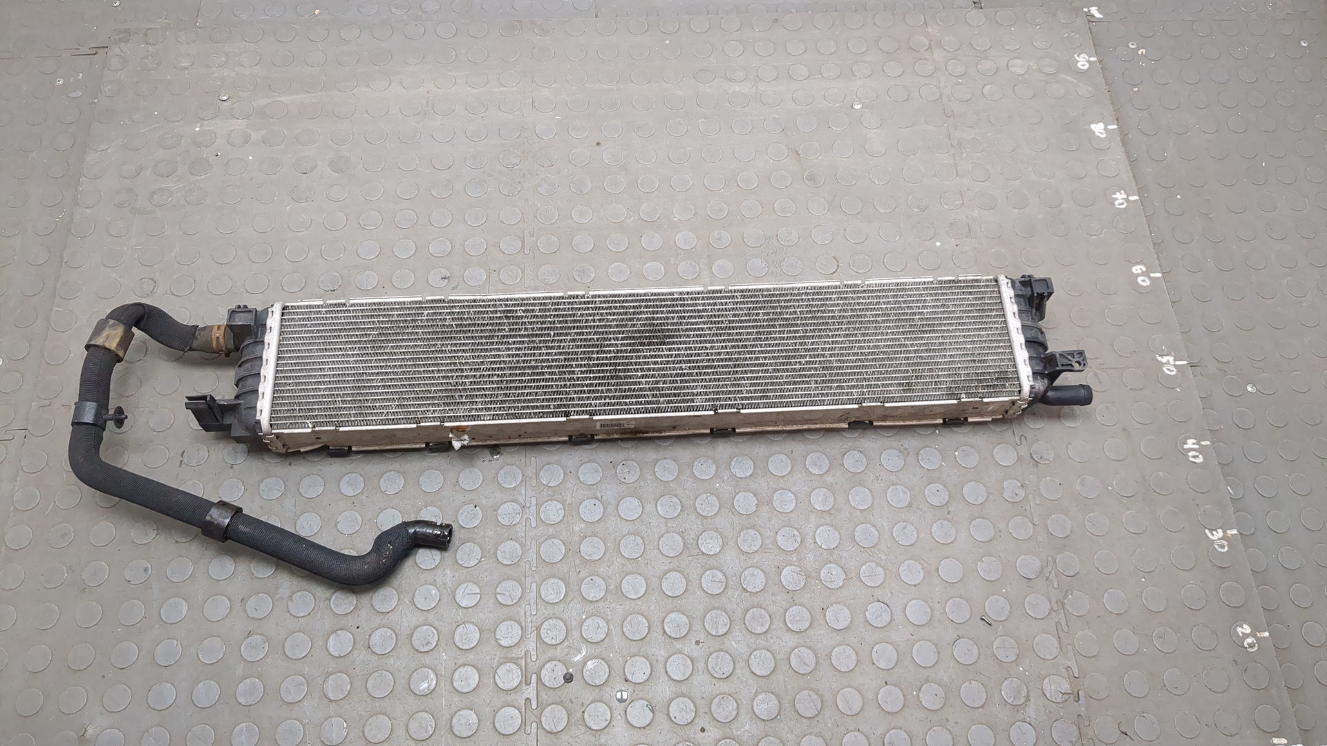 Радиатор охлаждения двигателя основной