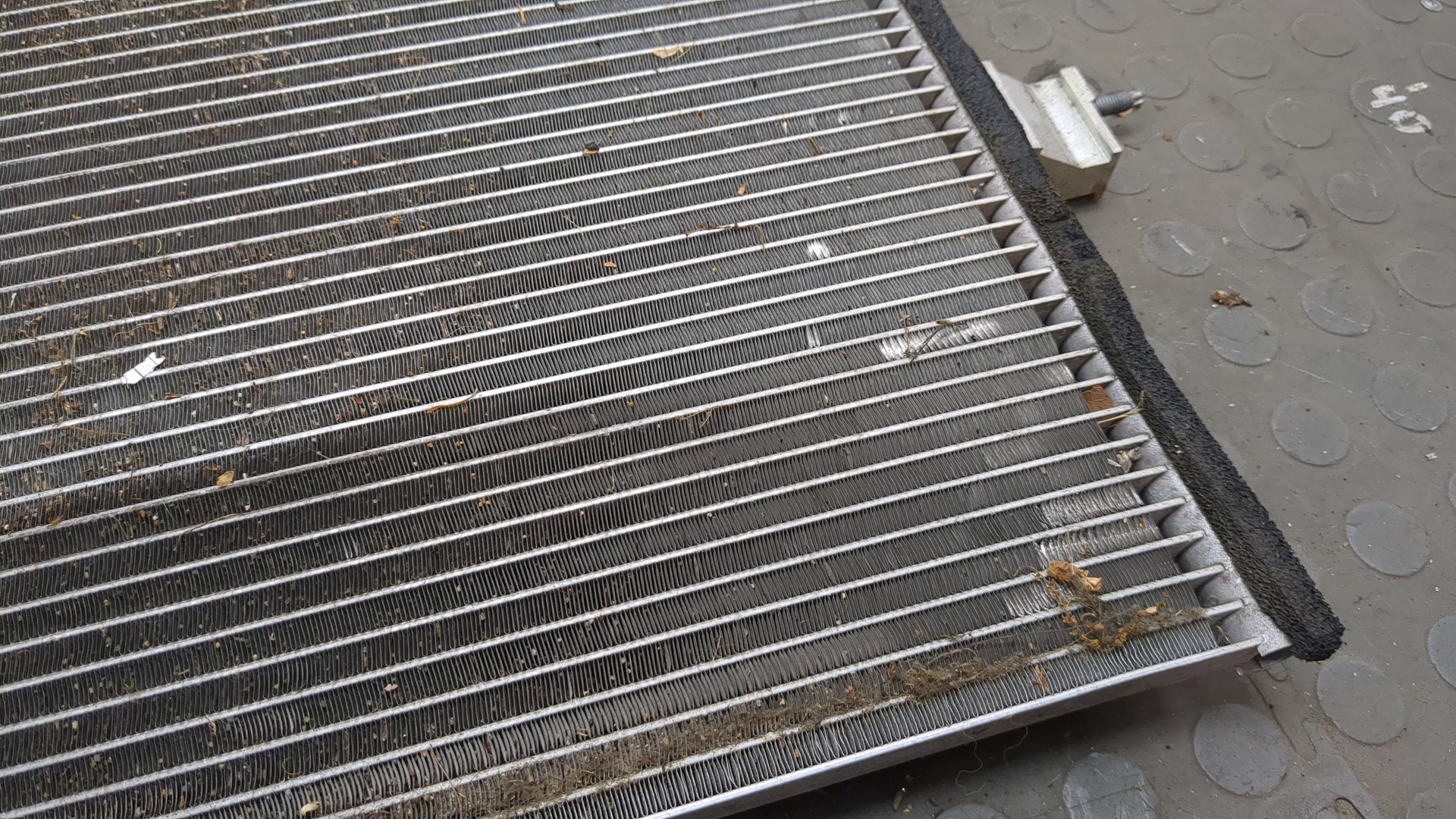 Радиатор кондиционера / конденсер