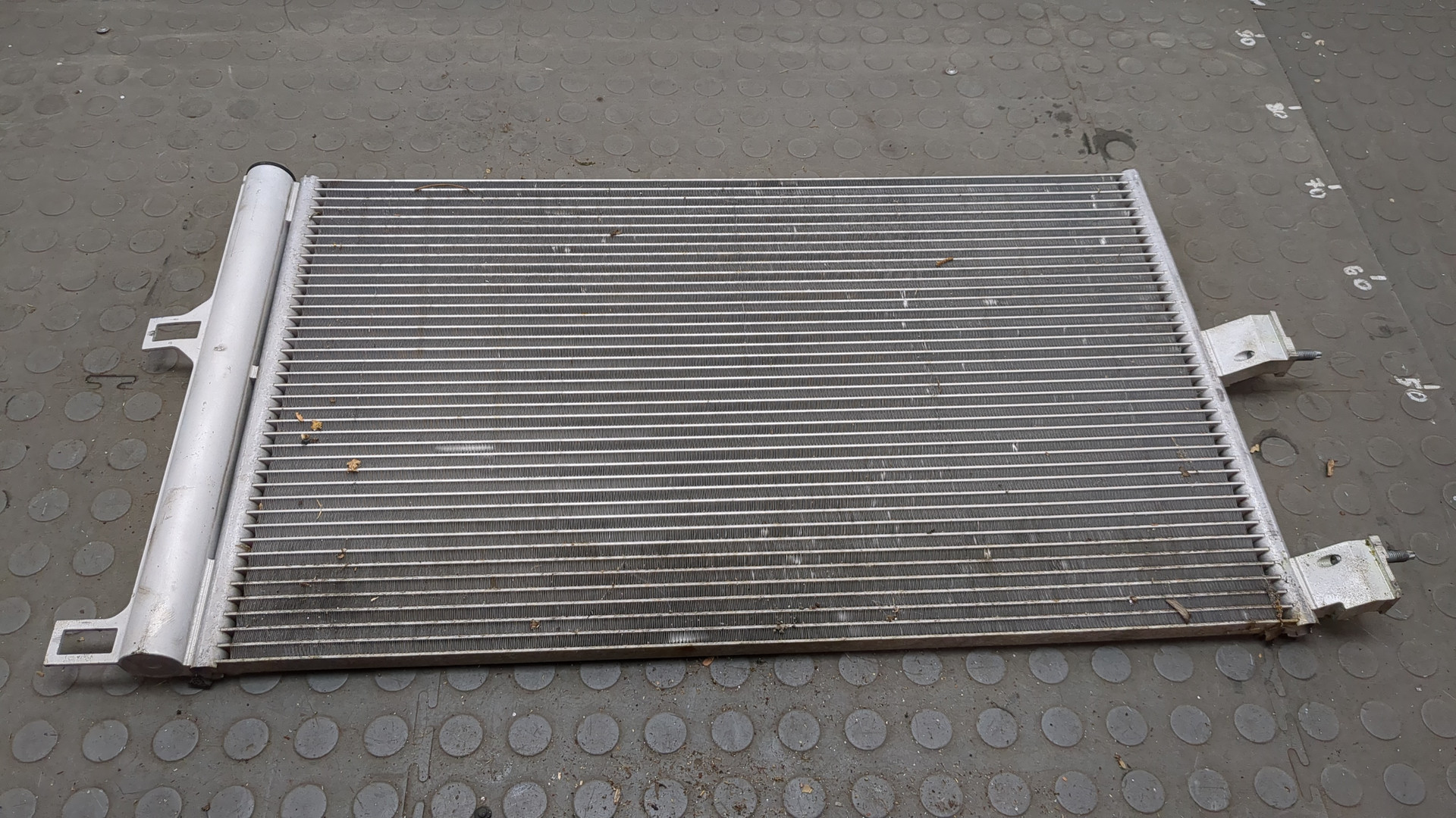 Радиатор кондиционера / конденсер