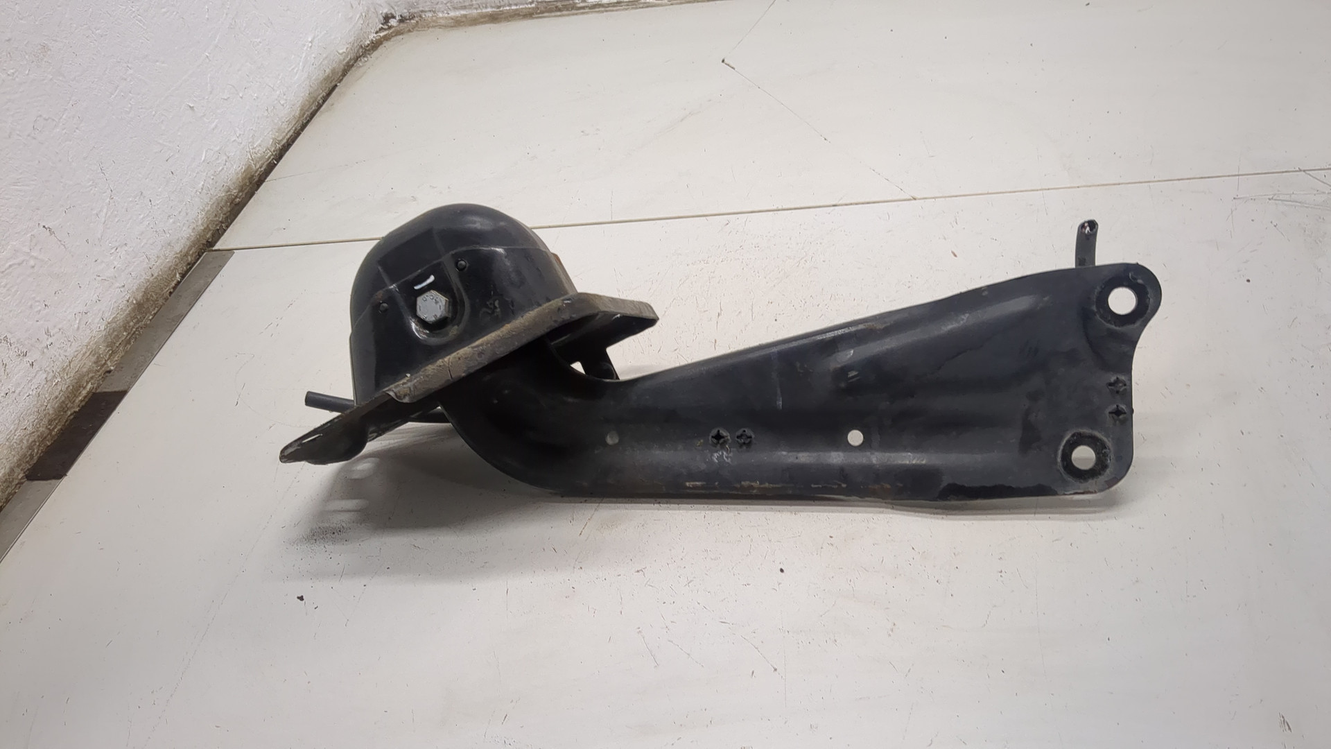 Рычаг задний левый