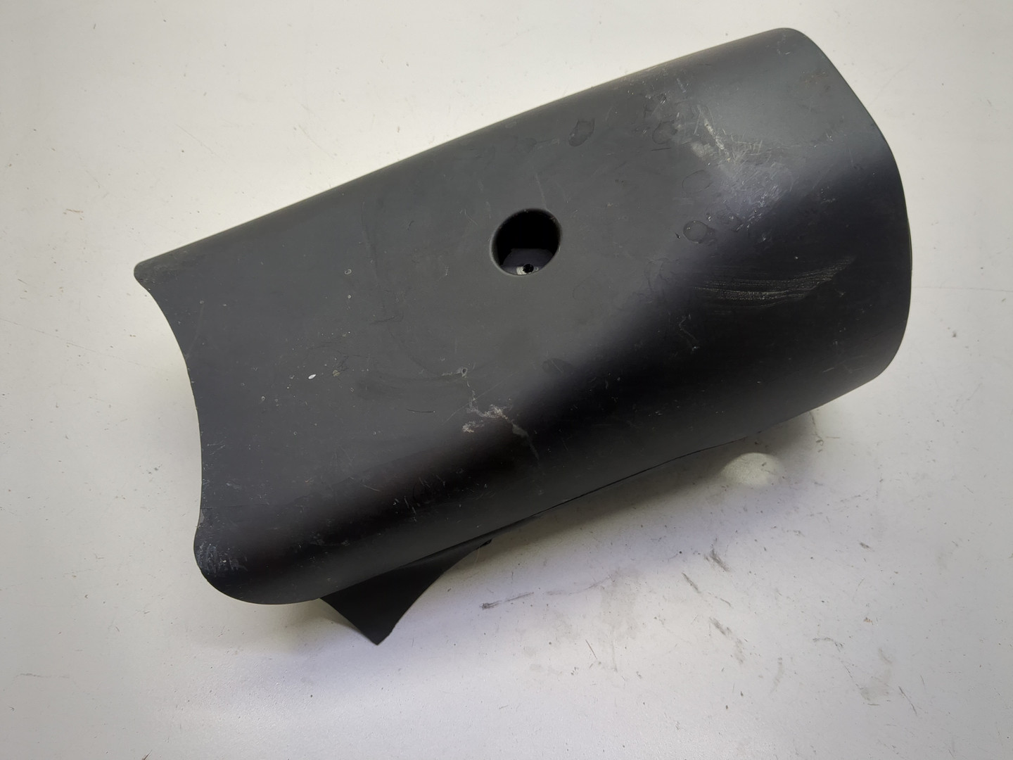 Кожух рулевой колонки