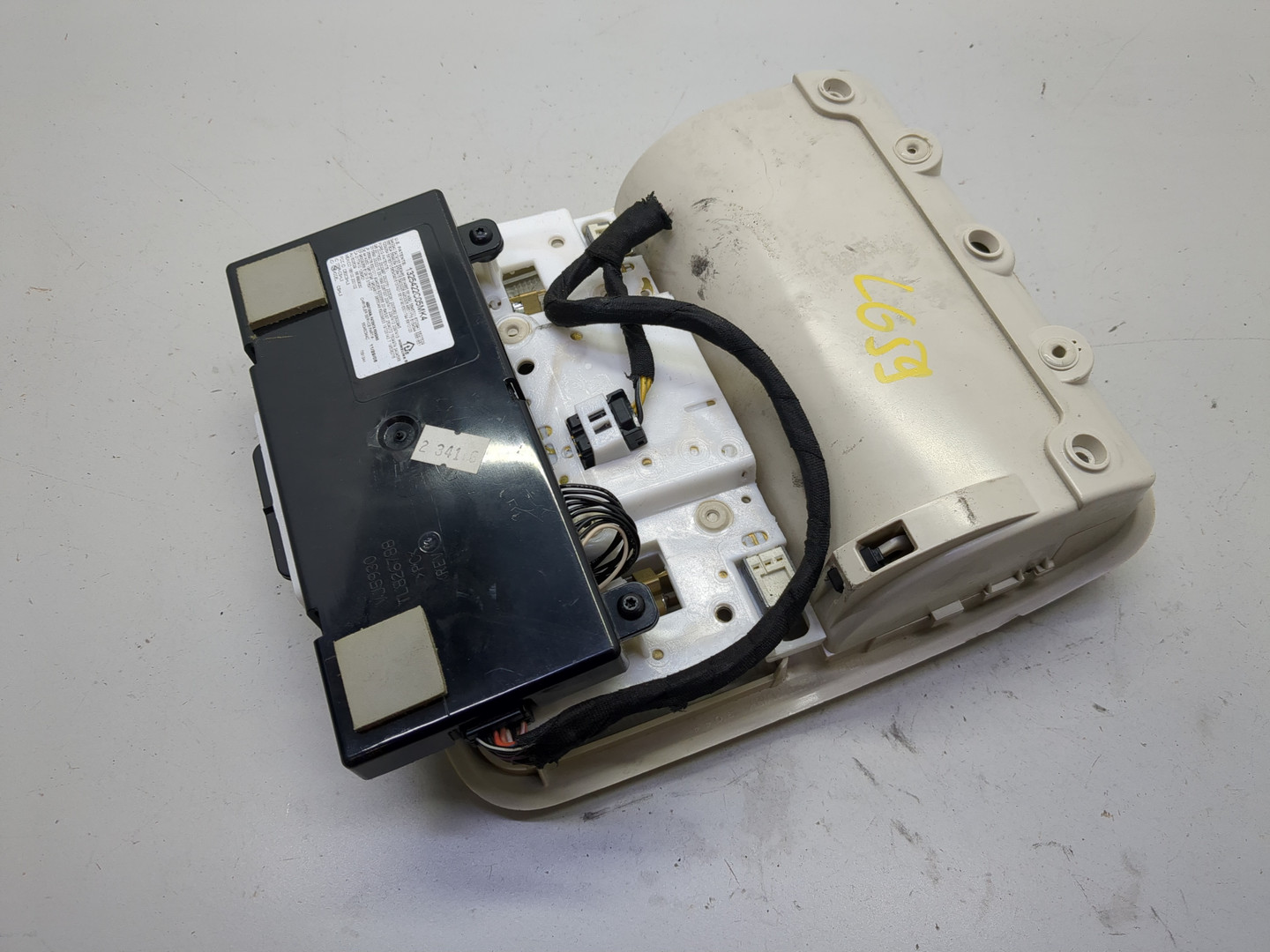 Плафон салонный