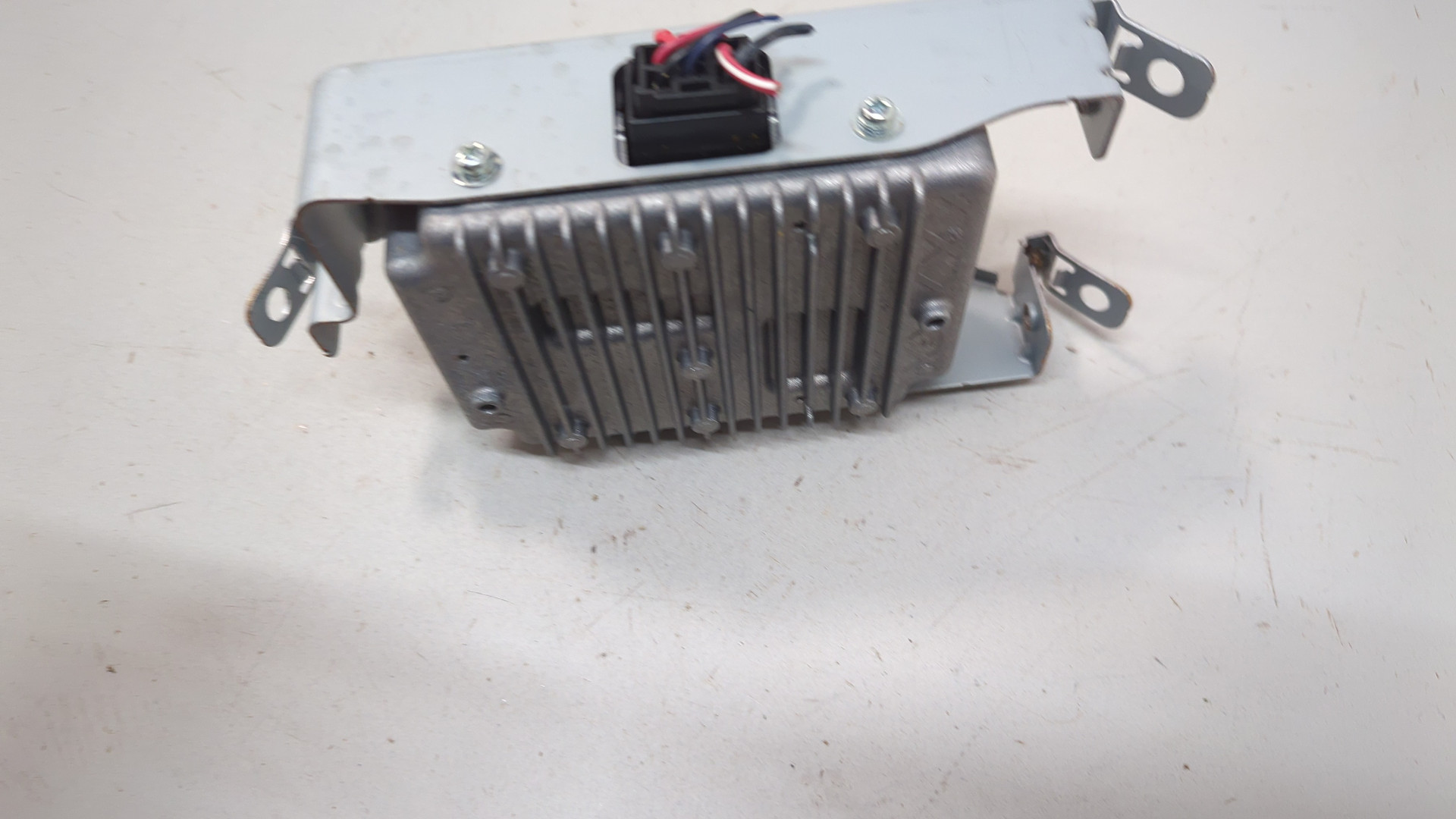 Преобразователь напряжения (адаптер)