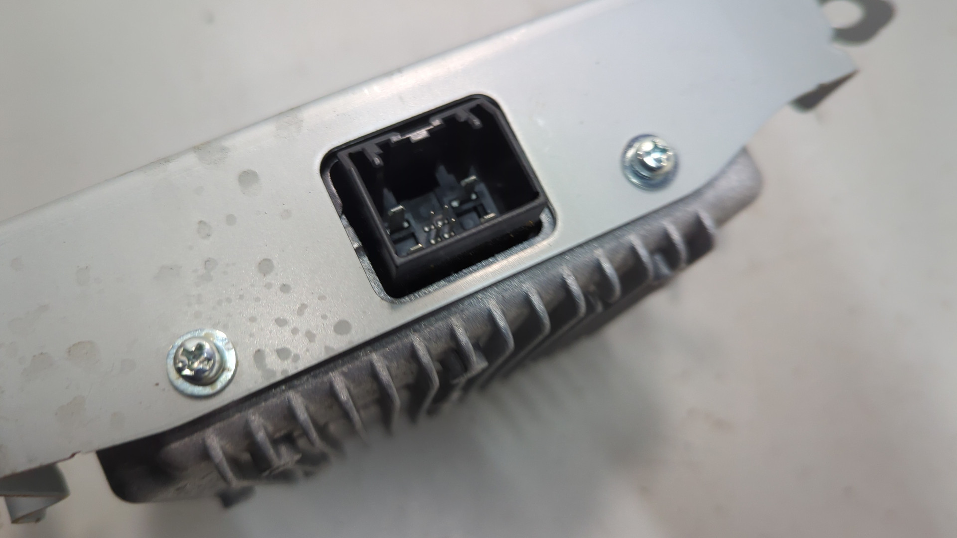 Преобразователь напряжения (адаптер)