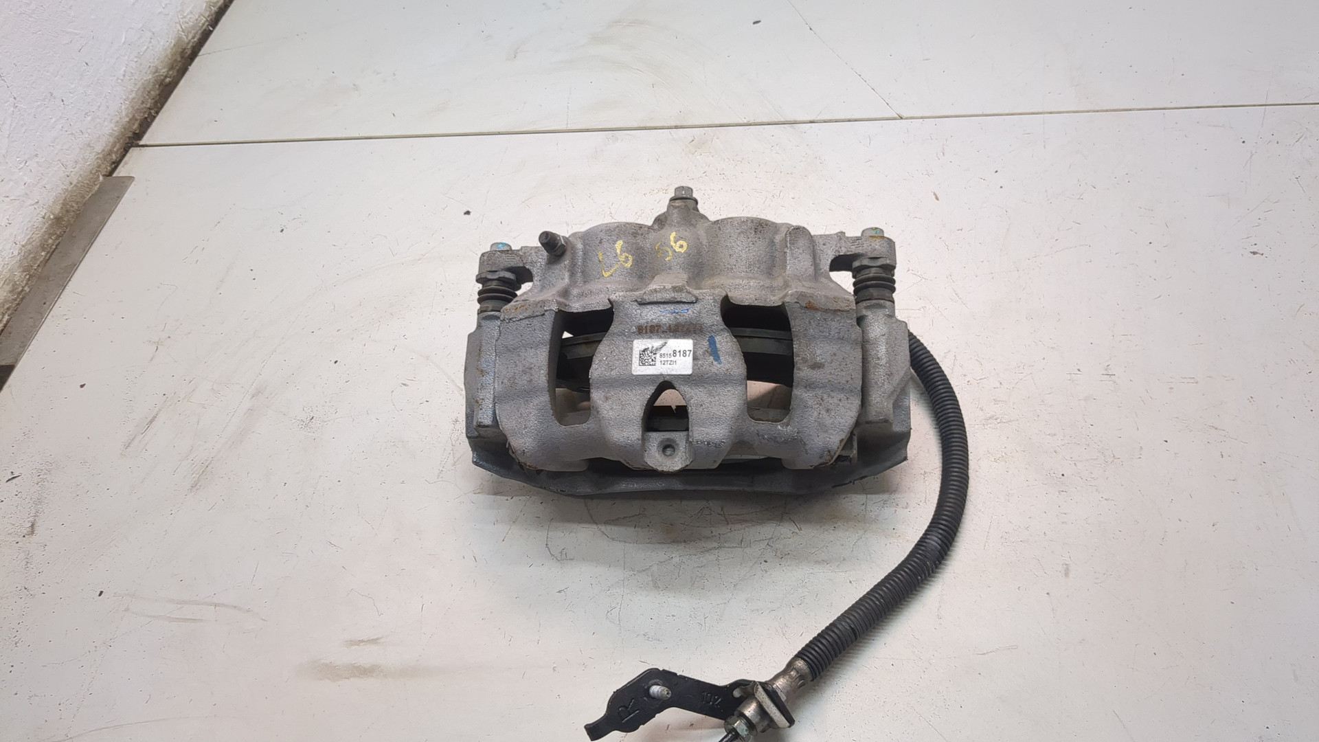 Суппорт передний правый