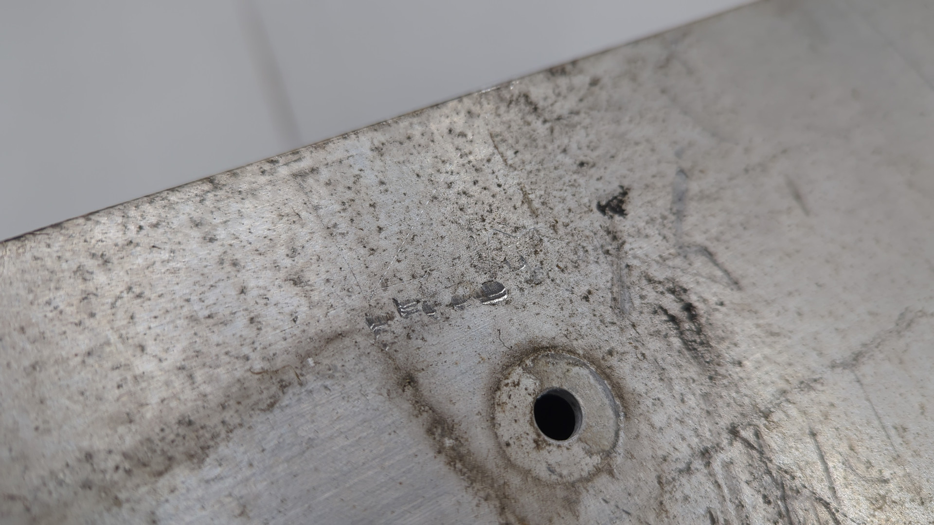 Усилитель переднего бампера