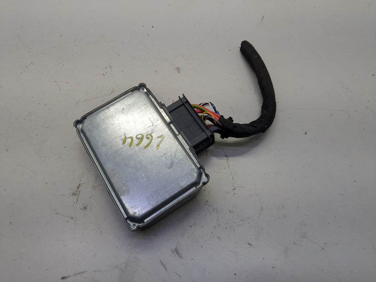 Преобразователь напряжения (адаптер)