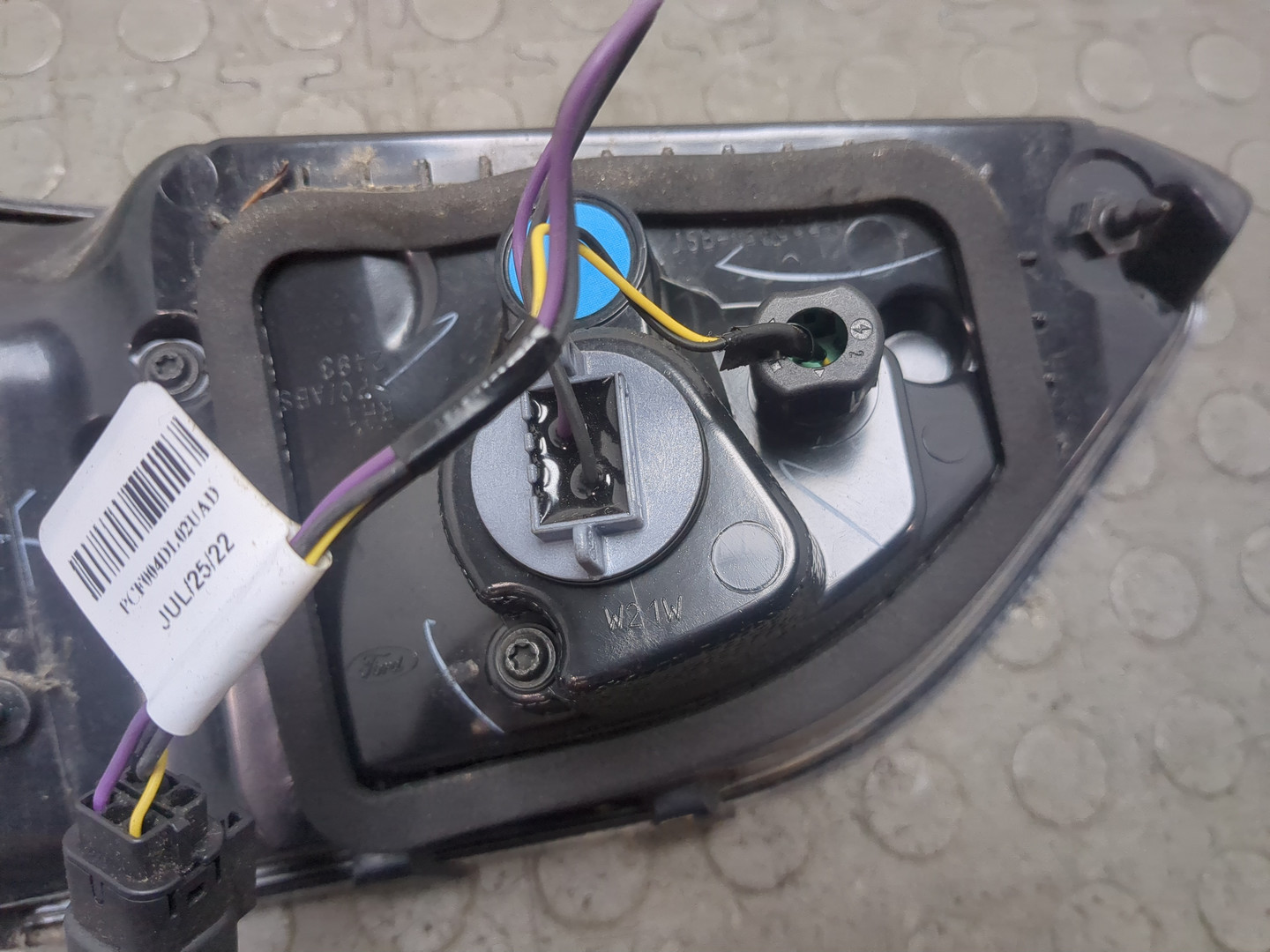 Фонарь задний внутренний правый