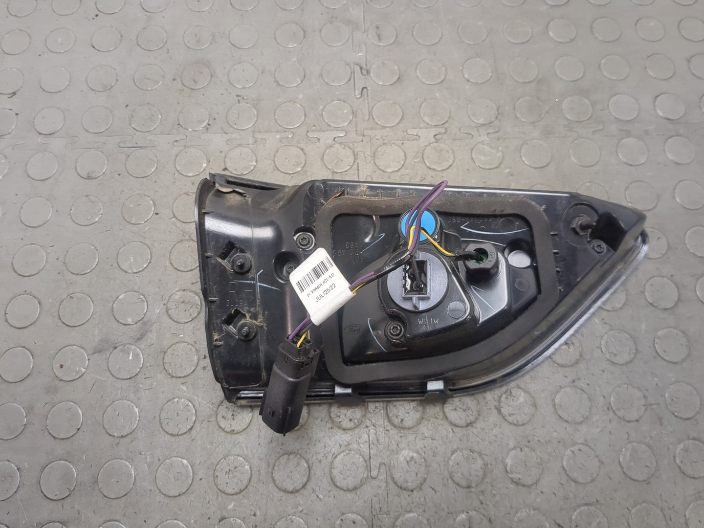 Фонарь задний внутренний правый