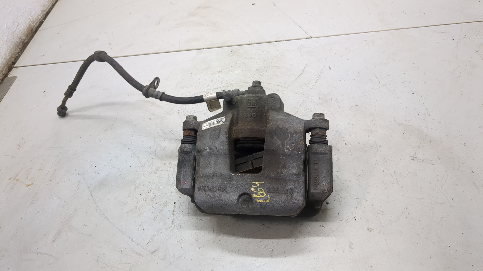 Суппорт передний правый