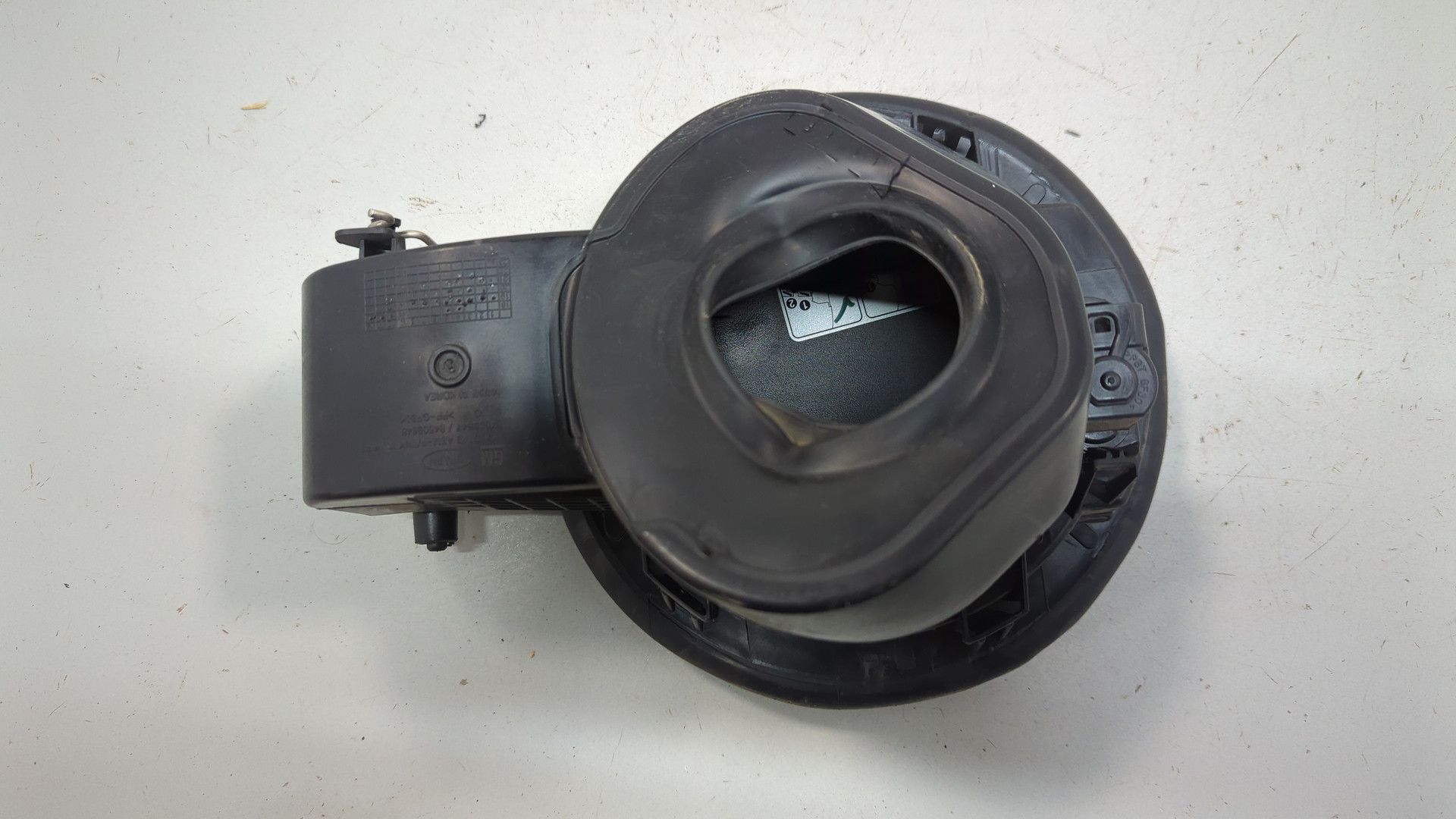 Лючок бензобака