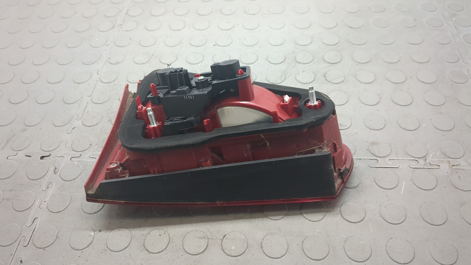 Фонарь задний внутренний правый