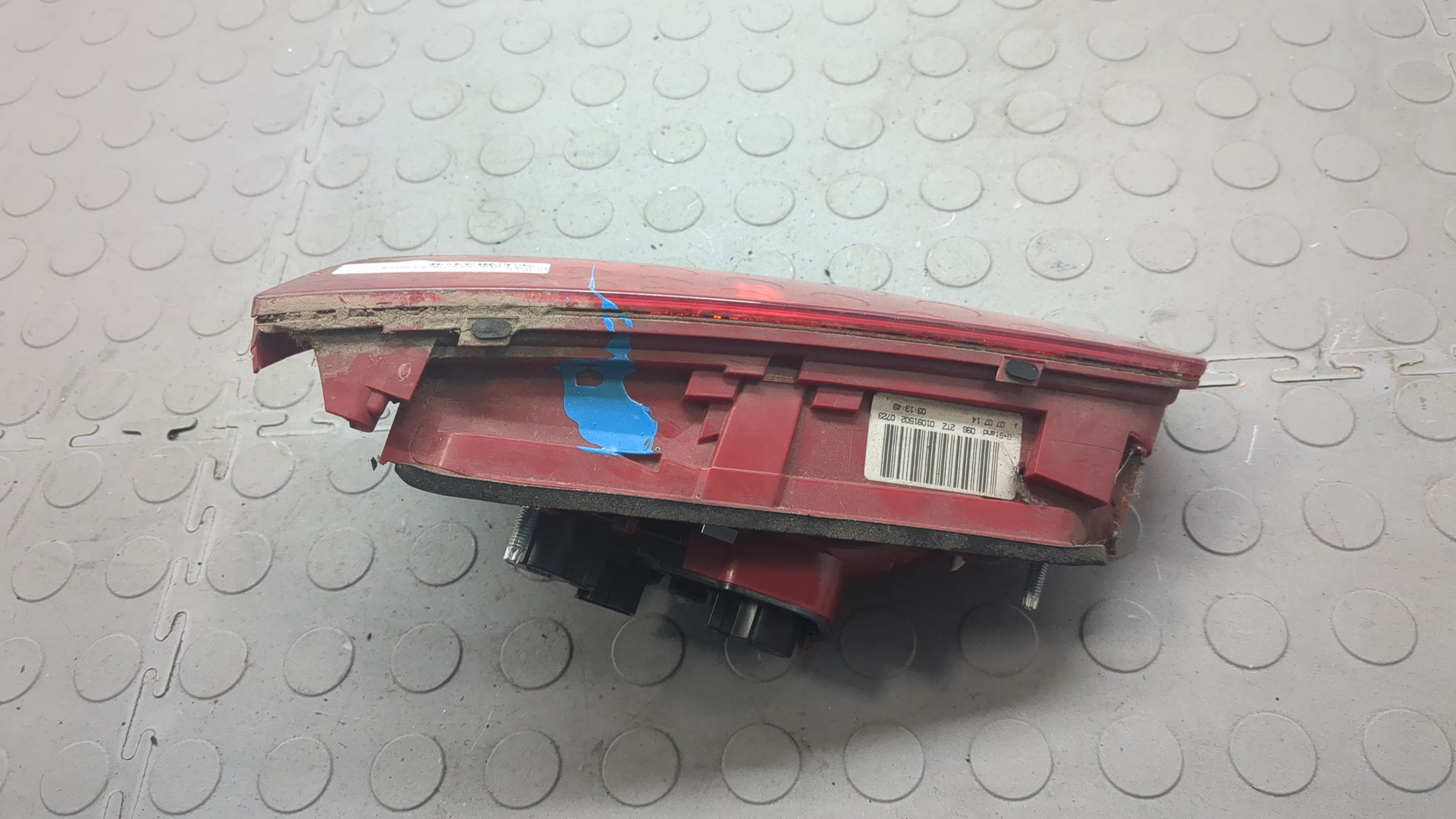 Фонарь задний внутренний правый