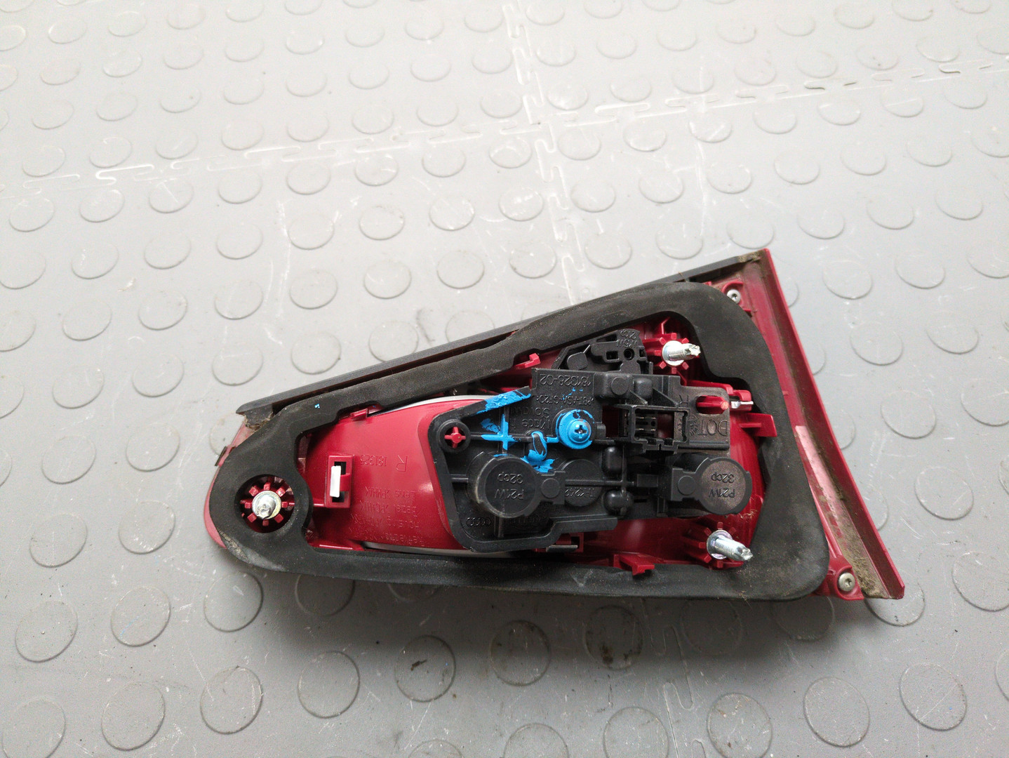 Фонарь задний внутренний правый