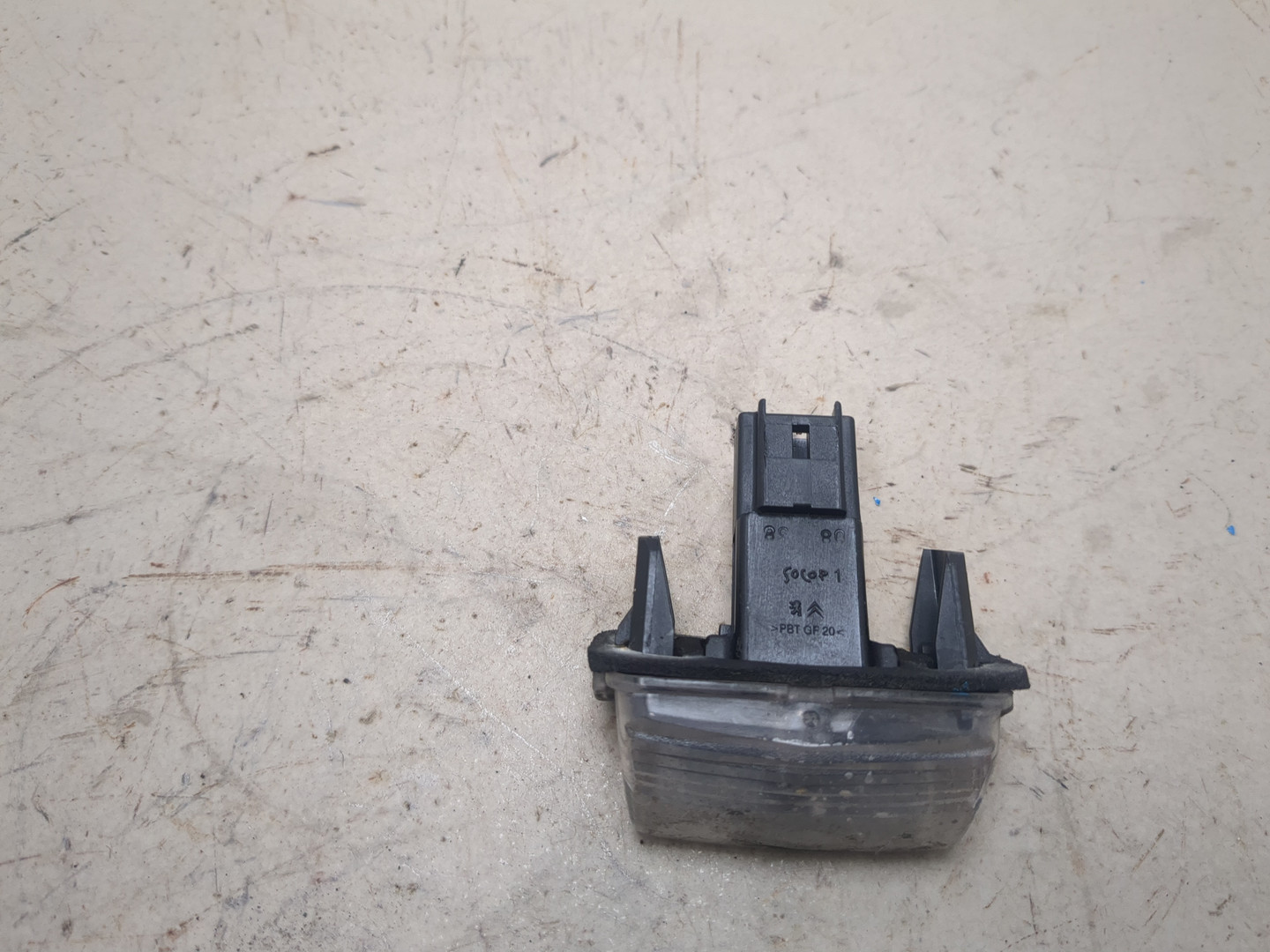 Фонарь подсветки номера